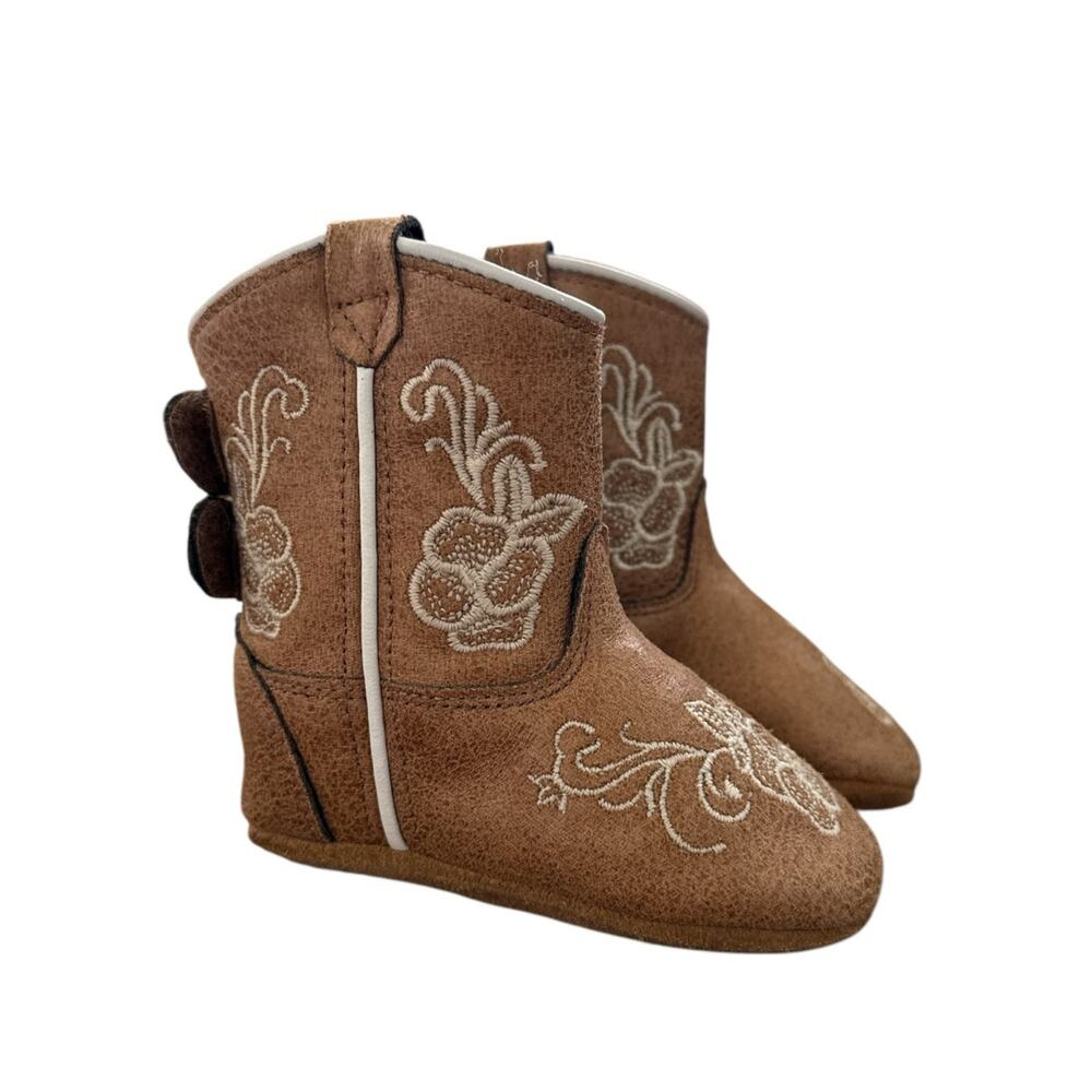 Lil’ Bootbarn Little Lasy Pippet Infant Boot Size 3